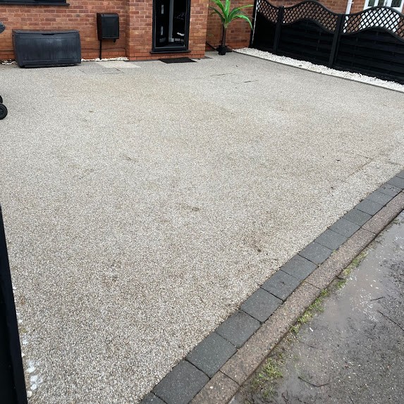 Clean Resin Driveway