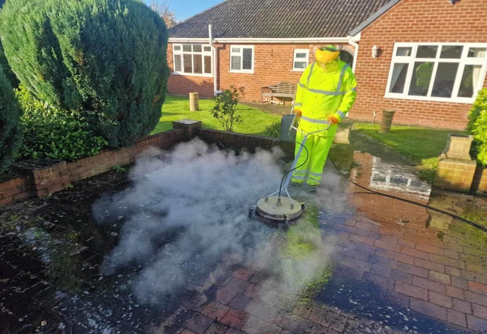 Thsi driveway In Sutton Coldfield suffered with the overgrowing moss and weed. Luckily Balo Jetwash was able to help.